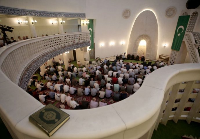 KURBAN BAJRAM: Naučite čestitati BAJRAM na 9 različitih jezika