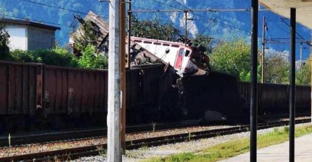 Počelo izvlačenje vagona nakon sudara vozova kod Jablanice