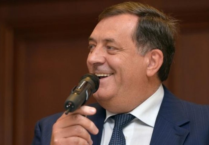 Dodik u Drvaru: 'Srbe je pjesma održala'