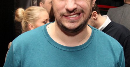 TRAŽI SE: Andrija Milošević ponovo dijeli urnebesne fotografije