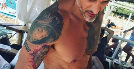 PRVE SLIKE, EVO KAKO IZGLEDA ČOVJEK KOJEG JE ČEDA PRETUKAO: Sav u zavojima, potresni prozori (FOTOGRAFIJE)