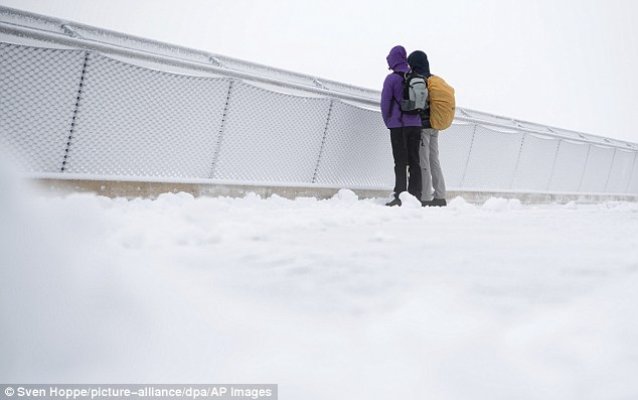 4f6e127000000578-6101991-image-a-10-1535363936181