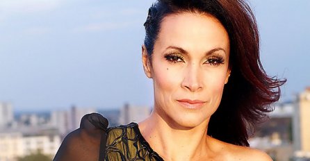 IVANA GODINAMA NIJE SCENI, A SADA SE SVI HVATAJU ZA GLAVU: "Da li ona danas stvarno ovako izgleda?" 