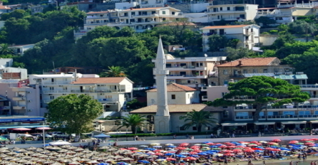 UTOPIO SE TURISTA U CRNOJ GORI: Policija objavila detalje, veliki talasi bili su kobni za turistu iz Njemačke