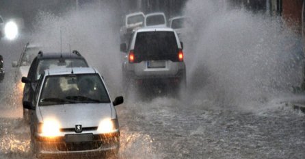 STIŽU PLJUSKOVI, GRAD I OLUJA, PRIPREMITE SE: Evo kada TAČNO će nevrijeme pogoditi GLAVNI GRAD!