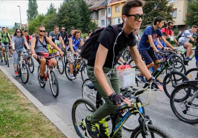 Vožnja “Giro di Sarajevo“ održana 11. put: Učestvovalo od 2.500 do 3.000 biciklista