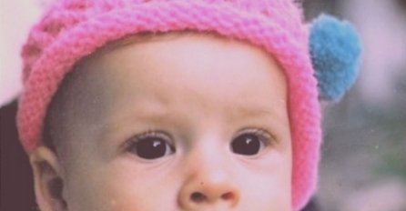 Teško da pogodite čija je ovo slika iz djetinjstva: SADA JE PRAVA LJEPOTICA, muškarce vrti oko MALOG PRSTA