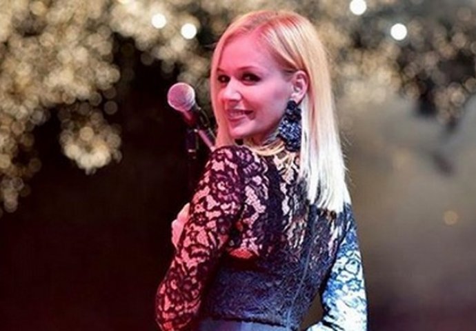 KAD SE OVAKVA POJAVILA NA BINI, MUŠKARCI ZINULI: 'Nema bolje zadnjice na Balkanu'