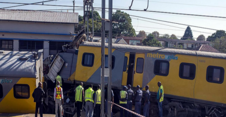 U sudaru dva voza oko 100 povrijeđenih u JAR-u