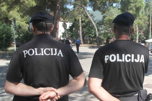 policija