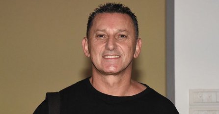 OBJAVLJEN SNIMAK IZ BOLESNIČKE POSTELJE, U KRITIČNOM JE STANJU: Suze same teku, EVO KAKO IZGLEDA