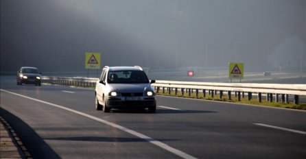 STANJE NA PUTEVIMA: Jutros se saobraća po pretežno mokrom kolovozu