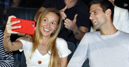 ONA RADI JAVNO ONO ŠTO MNOGE ŽENE NE SMIJU: Jelena Đoković ponovo oduševila svijet! (FOTO)