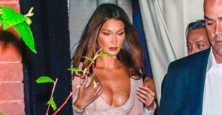 OBUKLA SE SKANDALOZNO, IZBACILA GRUDI: Svi su gledali malo NIŽE i zgrozili su se!