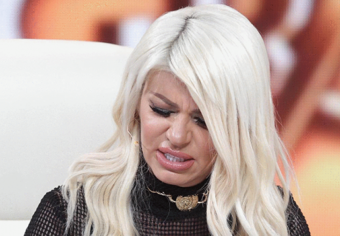 DARA BUBAMARA ZAVRŠILA U BOLNICI, FANOVI OČAJNI: Imala alarmantne simptome, OVO NIJE DOBRO!