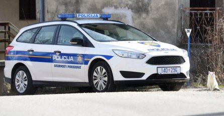 UŽAS U HRVATSKOJ: Policajac službenim vozilom udario dijete kod Slavonskog Broda, hitna pomoć preuzela dječaka