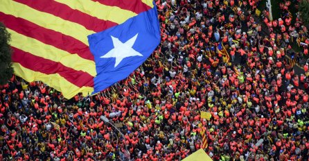 Milion Katalonaca na ulicama Barcelone proslavilo nacionalni praznik