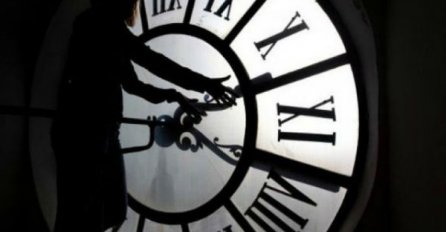 KADA I KAKO POMJERAMO SAT NA ZIMSKO RAČUNANJE VREMENA?