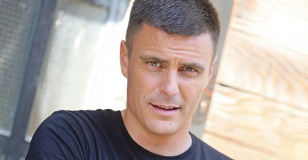 ONA JE DJEVOJKA POZNATOG GLUMCA, A NIKADA JE NE POKAZUJE U JAVNOSTI: Sada je procurila slika, zbog njenog tijela mnogima ZASTAJE DAH! 