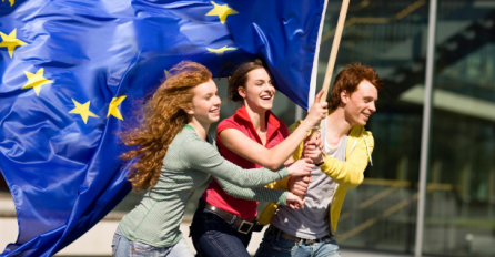 Europski parlament podržao ukidanje viza za građane Kosova