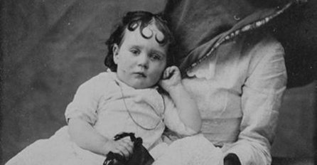 DA LI STE NEKAD PRIMIJETILI OVAJ JEZIVI DETALJ NA STARIM FOTOGRAFIJAMA: Za to vrijeme je ovo bilo potpuno normalno!