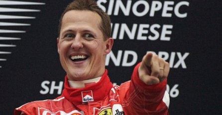 LEGENDARNO IME PONOVO NA STAZI: Schumacher stiže u velikom stilu, oblači odoru "Red Bulla"