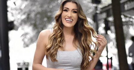 Hana Hadžiavdagić u potpuno providnoj haljini SVE POKAZALA: Komentari pljušte sa svih strana! (VIDEO)