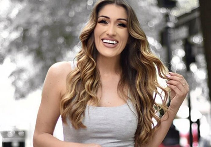 Hana Hadžiavdagić u potpuno providnoj haljini SVE POKAZALA: Komentari pljušte sa svih strana! (VIDEO)