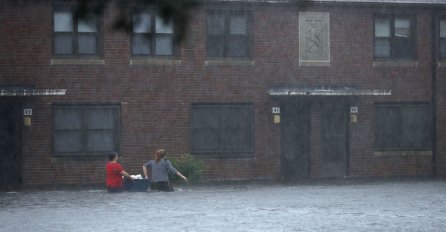 Uragan je poharao SAD ali nagore tek dolazi: Americi sada PRIJETI NOVA KATASTROFA koja se viđa JEDNOM U HILJADU GODINA! (FOTO)
