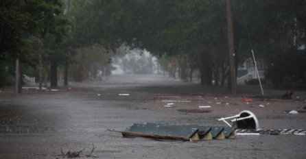 NAKON URAGANA PRIJETE NEVIĐENE POPLAVE:Metorolozi strahuju da će biti JAKO OPASNO, evo kako sada izgledaju ulice ! (FOTO)