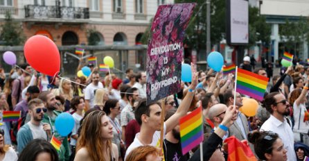 Završena šetnja "Parade ponosa": Prošla bez incidenata