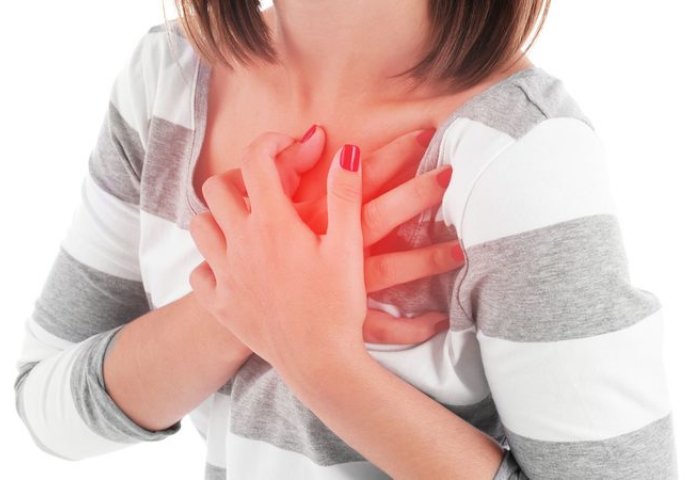 "MISLILA SAM DA IMAM GRIPU" : Iznenađujući simptomi srčanog udara kod žena, a 1 je najčešći