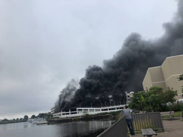 dnthdvtxcaaadi-1537191499-7173