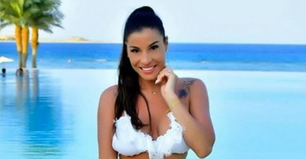 NAKON 6 MJESECI MIA SE PRVI PUT SKINULA U BIKINI I POKAZALA SVOJE TIJELO: Niko ne može da vjeruje da ona ovako izgleda 