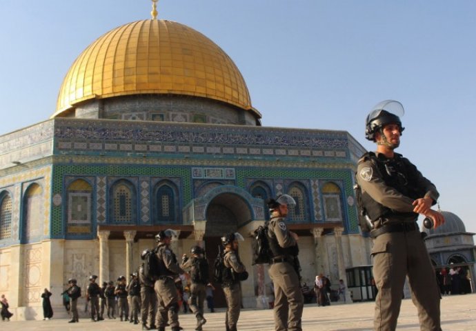 Džamija Al-Aqsa od nedjelje ponovo otvorena za molitve