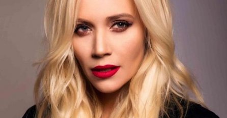 OVI DETALJI IZ PRIVATNOG ŽIVOTA JELENE ROZGE ŠOKIRALI SVE: Dovodi muškarce u stan,a u sred noći je viđaju na balkonu kako radi OVO