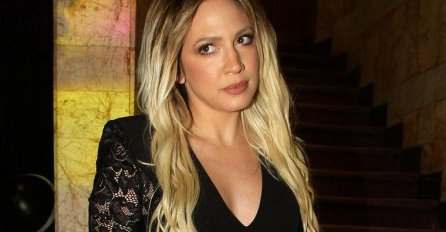 MILICA TODOROVIĆ JE BILA KUMA NA SVADBI ANĐELKOVIĆA: Kada je ušla u salu, SVI SU OSTALI UKOPANI U MJESTU OD PRIZORA! (FOTO)