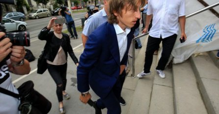 "MOLIM VAS OPROSTITE MI, ŽAO MI JE"  Luka Modrić u jecajima prihvatio zatvorsku kaznu, veliki šok za Hrvate