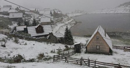 Na Prokoškom jezeru pao snijeg