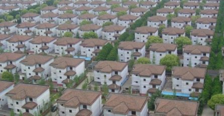 SELO I STANOVNICI SU JAKO BOGATI, ALI NE SMIJU IZAĆI IZ NJEGA: Plivaju u parama, ALI KRIJU VELIKU TAJNU (VIDEO)