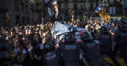  Barcelona: Policija se sukobila s katalonskim separatistima 