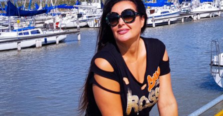PROCURILE GOLIŠAVE SLIKE KOJE NIKO PRIJE NIJE VIDIO: Dragana Mirković u žutom kupaćem, a SVE kipi, muškarce bacila u trans! (FOTO)