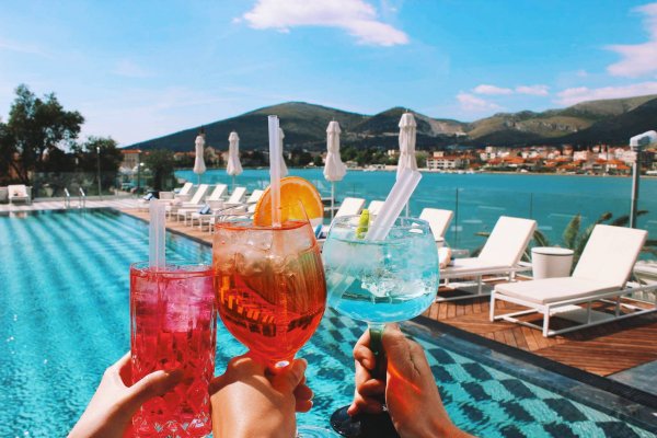 830245239-392625884-172955952