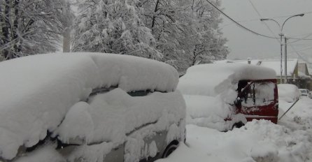 EVO KAD NAM STIŽE VELIKI SNIJEG, STIGLA PROGNOZA: Pripremite se na ONO ŠTO DOLAZI U OKTOBRU! (FOTO)