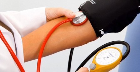 NE TREBAJU VAM TABLETE: Ako imate VISOK PRITISAK SAMO OVO DODAJTE U HRANU, pritisak će biti IDEALAN!