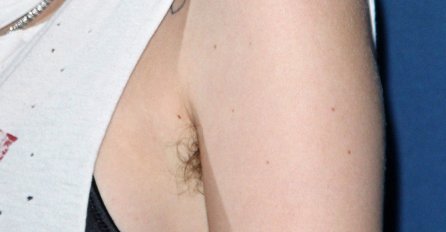 SLAVNU LJEPOTICU USLIKALI U ŠETNJI, ZGADIO IM SE ŽIVOT: Mislila je da se neće vidjeti, A ONDA JE USLIJEDILO NEŠTO JOŠ GORE (FOTO)