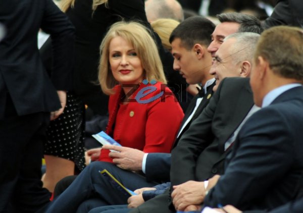 auto-01hashim-thaci-lumnije-copy1460122690