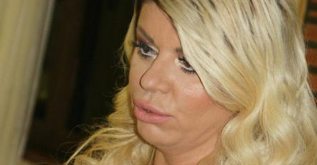 DARA JE SMRŠALA 10 KILOGRAMA, A SADA JE BESRAMNOM SLIKOM SVE OTKRILA: Fanovima nije bilo dobro kada su ovo vidjeli 