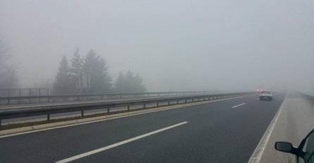 Vozači, oprez: Magla smanjuje vidljivost na dionicama uz rijeke