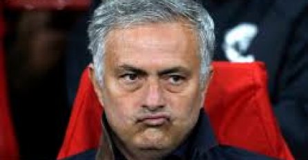 MOURINHO KOŽU SPAŠAVA IGRAČIMA IZ BIVŠE JUGE: Na Old Trafford stiže 'novi Vidić, veoma blizu i sjajni Hrvat